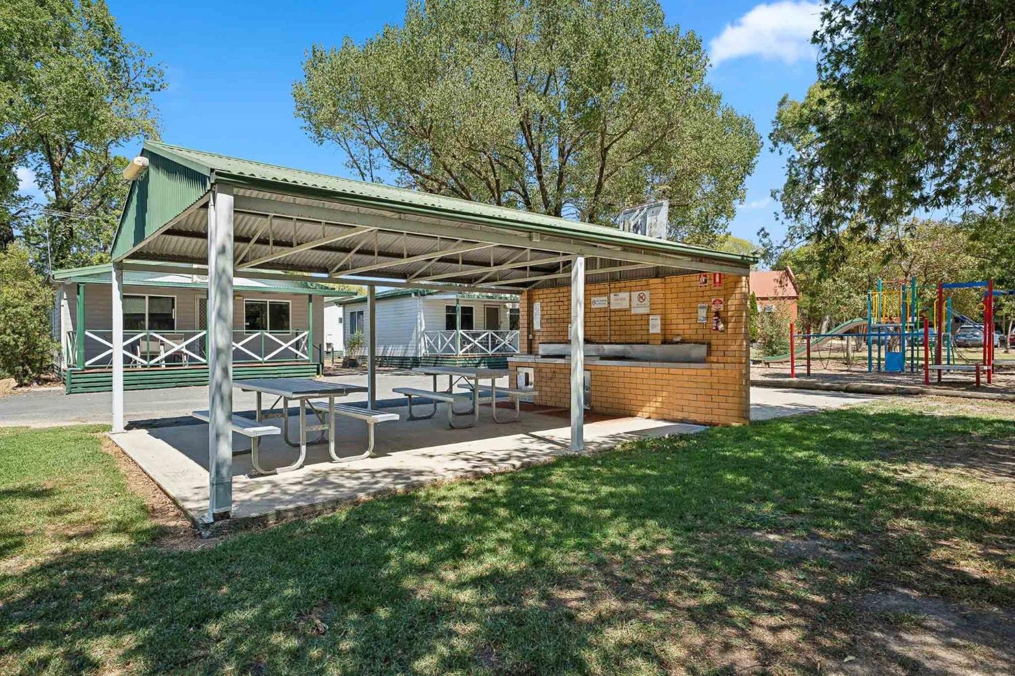 Borderland Wodonga Holiday Park Exterior photo